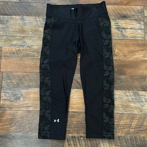 Under Armour headgear compression legging capris Sz med